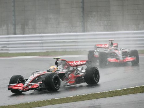 R. Dennisas: lenktyniaujame prieš F. Alonso