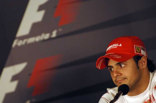 F. Massa nepatenkintas pagalbos sistemų draudimu