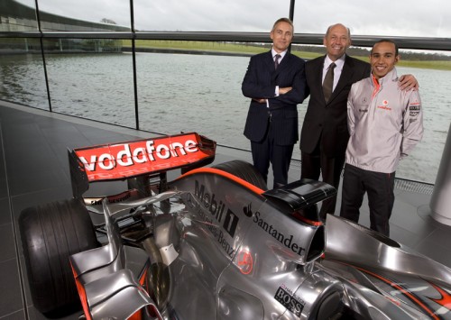 Oficialu: „McLaren“ pratęsė sutartį su L. Hamiltonu
