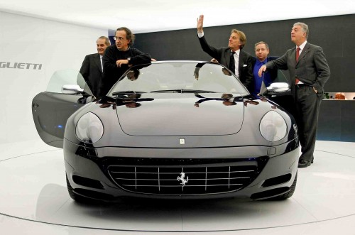 Indų „Tata“ sieks įsigyti „Ferrari“ akcijų?