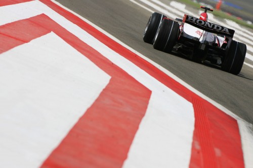 „Super Aguri“ komanda traukiasi iš „Formulės-1“ (papildyta)
