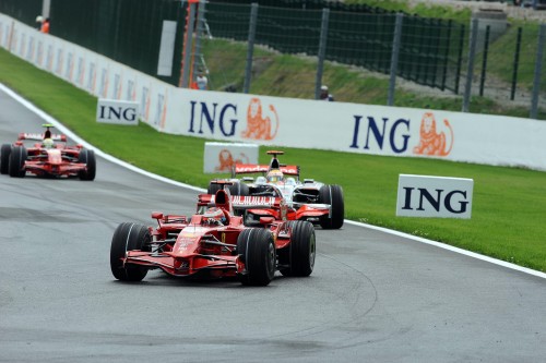 FIA pateikė išaiškinimą dėl lenkimų kirtus posūkį