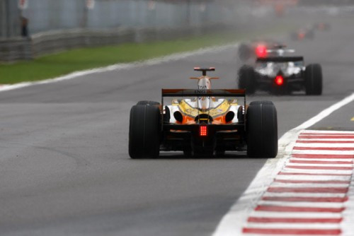 „Formulėje-1“ norima suvienodinti variklių pajėgumą