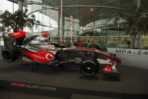 Išbandytas naujasis „McLaren“