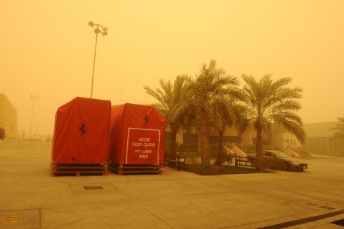 Bahreine siaučia smėlio audra