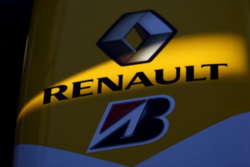 „Renault“ persvarstys dalyvavimą „Formulėje-1“