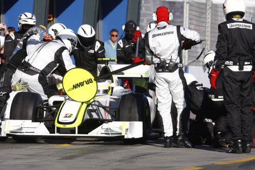 R. Barrichello – 5 starto pozicijų bauda