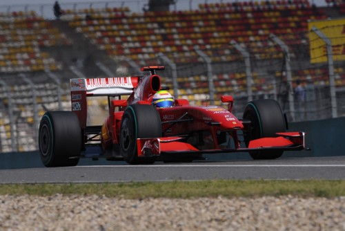 „Ferrari“: penktadienį KERS naudos tik F. Massa