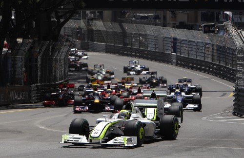 FIA ir „Formulės-1“ komandų priešprieša tęsiasi