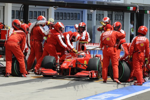 „Ferrari“ ieškos būdų taupyti degalus
