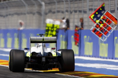 „Brawn“ užsitikrino finansavimą iki 2012 m.