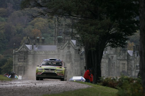 WRC: M. Hirvonenas vejasi S. Loebą