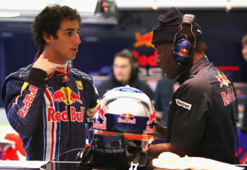 D. Ricciardo penktadieniais bandys „Toro Rosso“