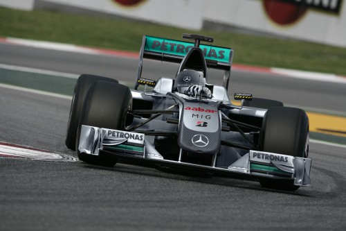 „Petronas“ tapo pagrindine „Mercedes“ rėmėja