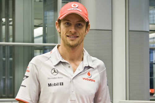 J. Buttonas: „Ferrari“ išsiskiria greičiu