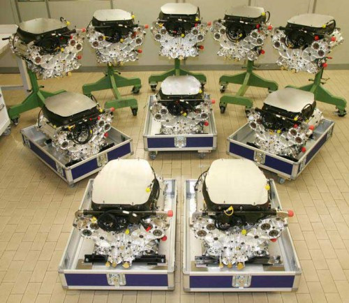 „Cosworth“ varikliai – jau paruošti