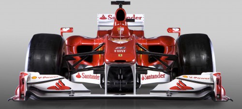 „Ferrari“ atšaukė pirmuosius važiavimus
