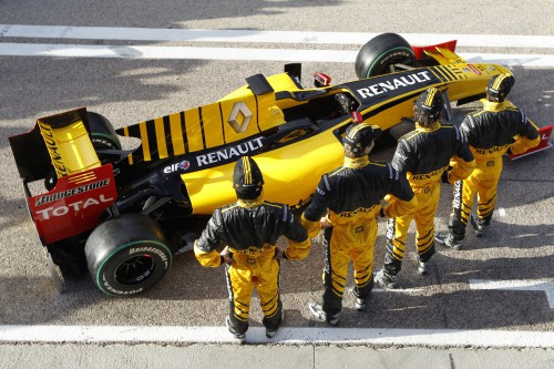 Oficialiai pristatytas „Renault R30“ bolidas (papildyta)