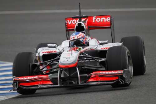 „Renault“ piktinasi „McLaren“ sparnu