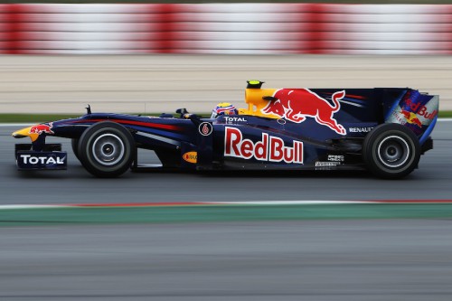 „Red Bull“ slėpė išmetamuosius vamzdžius