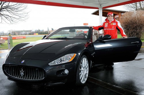 F. Alonso atiteko „Maserati GranCabrio“