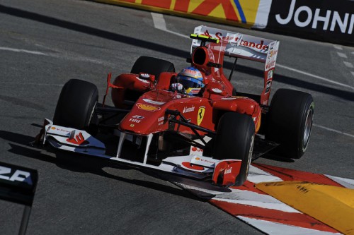 F. Alonso nesitiki prilygti „Red Bull“