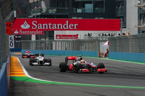 “Santander” toliau rems ir “McLaren”