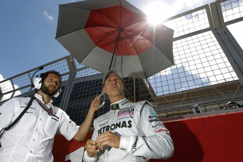 M. Schumacheris stojo į „Ferrari“ gynybą