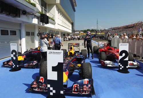 „Ferrari“ ir „Red Bull“ treniruosis kartu su varžovėmis