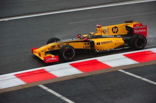 R. Kubica lenktynėse neišvengė klaidų