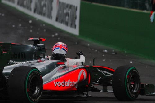„Red Bull“: J. Buttonas stabdė anksčiau