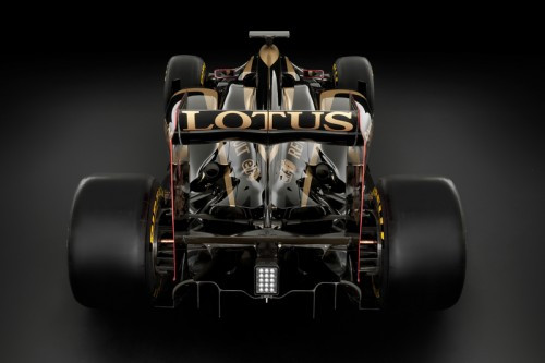 „Lotus“ brenda į nuostolius