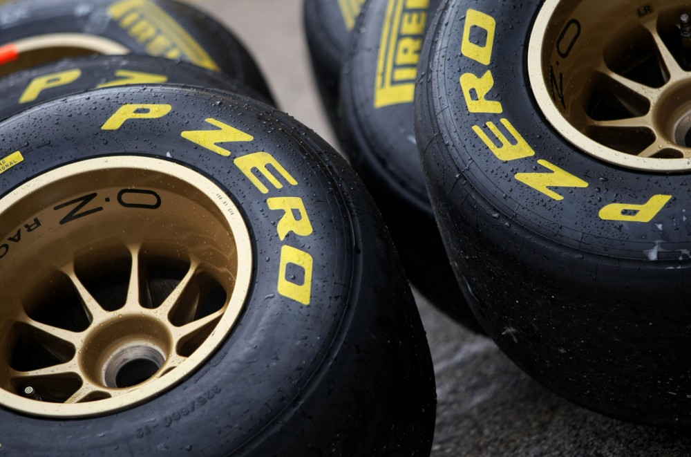 Pilotai skirtingai vertina „Pirelli“ padangas