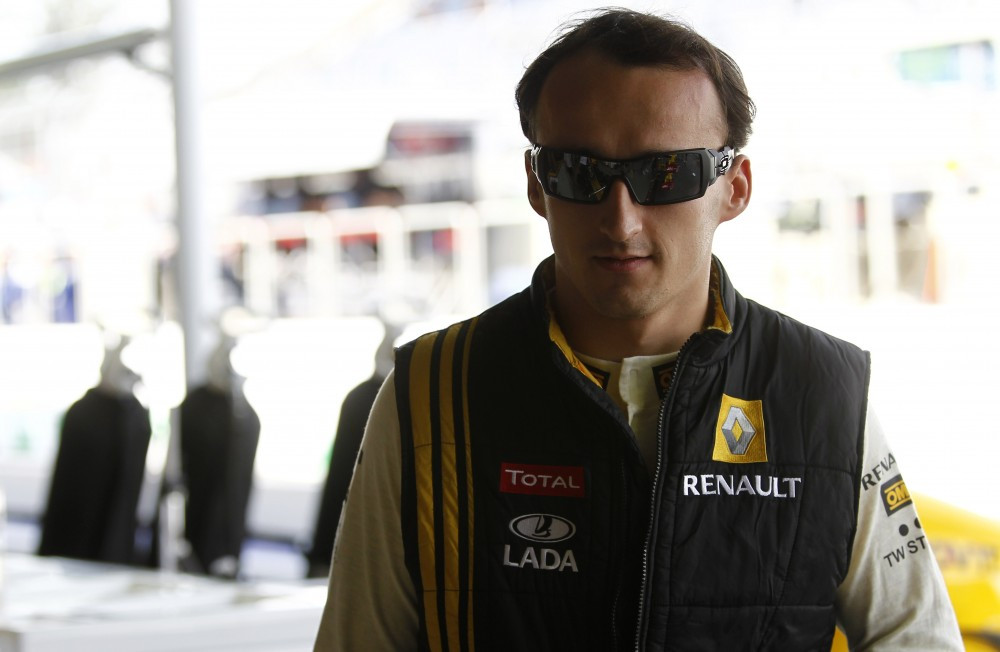 Bernie: R. Kubica būtų pakeitęs F. Massą