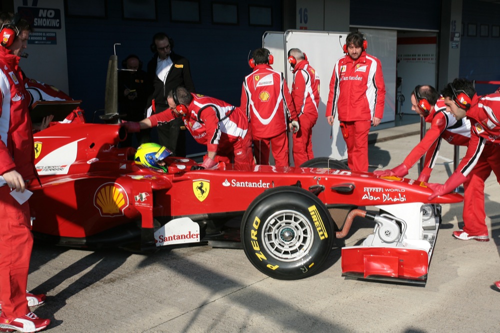 Daugiausiai kilometrų įveikė „Ferrari“