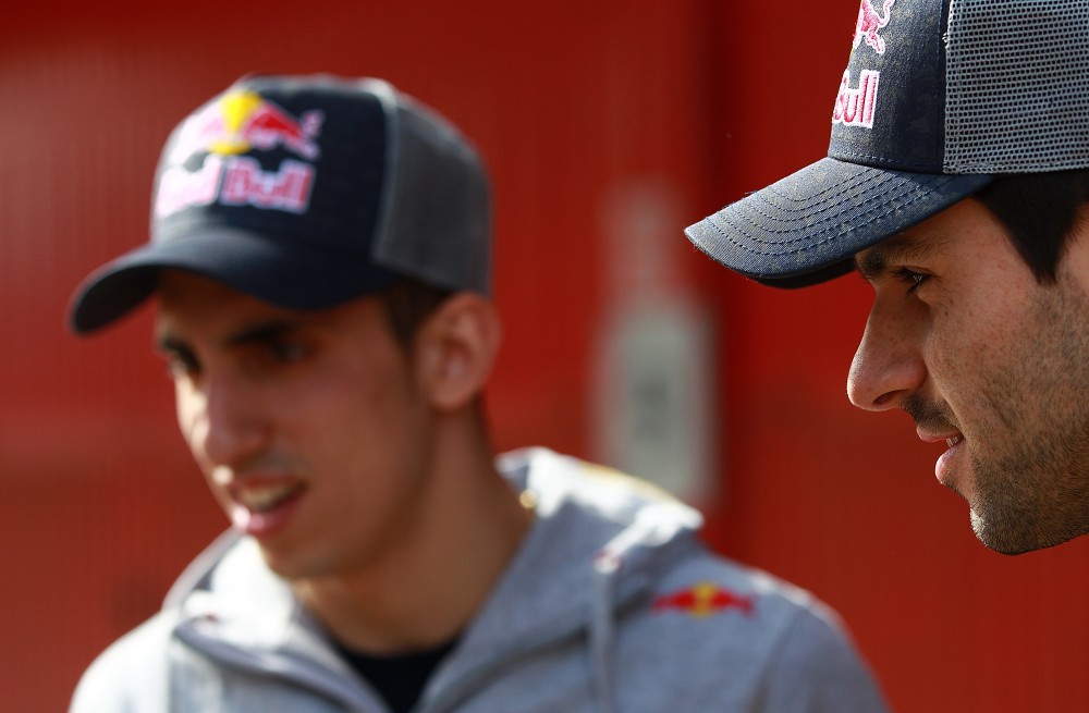 „Toro Rosso“ pilotai nebijo D. Ricciardo