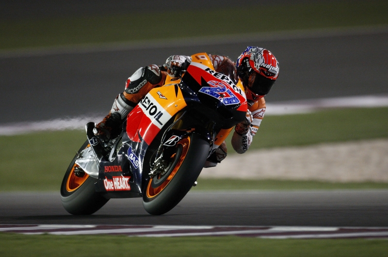 MotoGP. C. Stoneris pelnė „pole“ Katare
