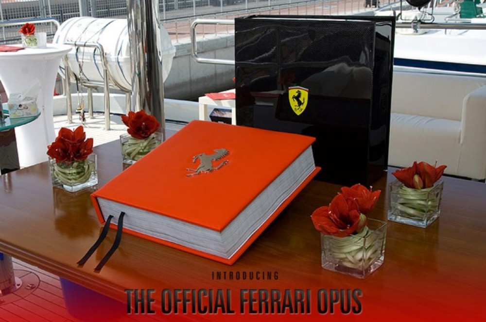 „Official Ferrari Opus“ - brangiausia knyga pasaulyje