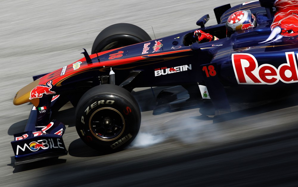 S. Buemi F-1 bolidu partrenkė žiūrovą