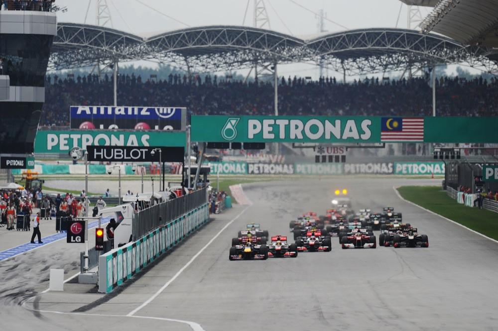 F-1 komandos pageidauja savo dalies sporte