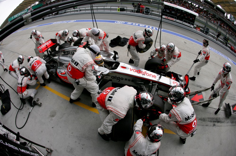 „McLaren“ toliau tobulina bolidą