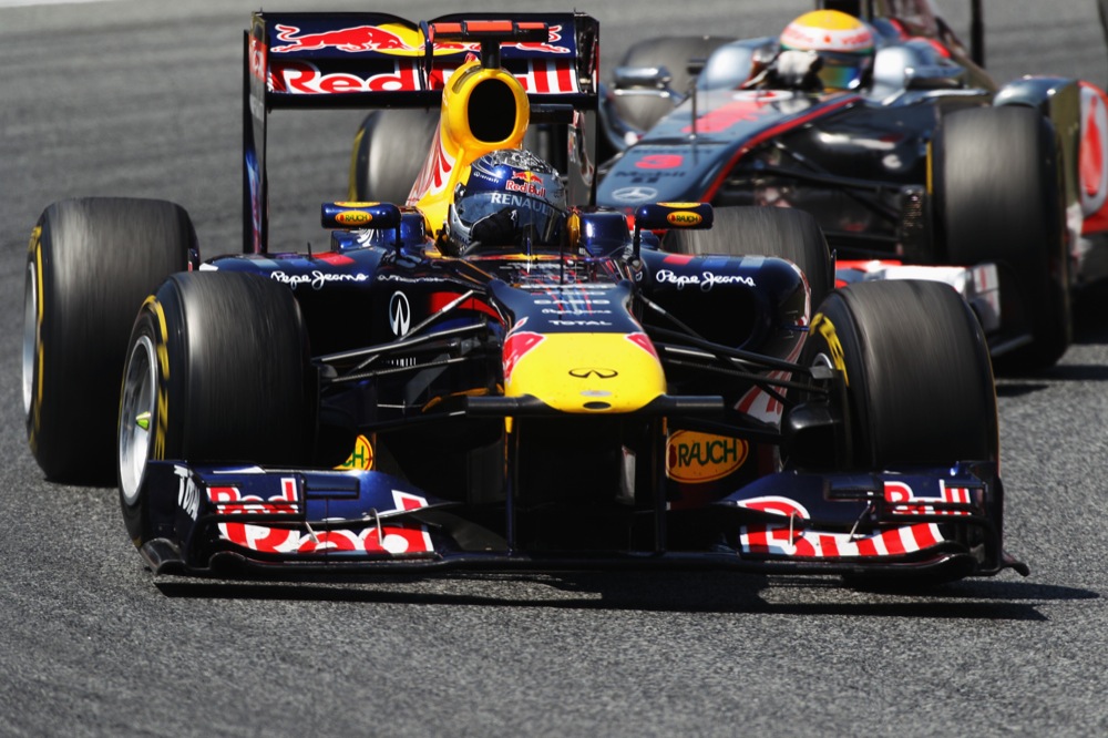 Specialistai: „Red Bull“ greitis lenktynėse krenta dėl padangų