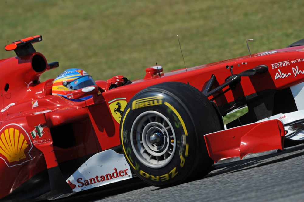 „Ferrari“ nepatenkinti „Pirelli“ padangomis