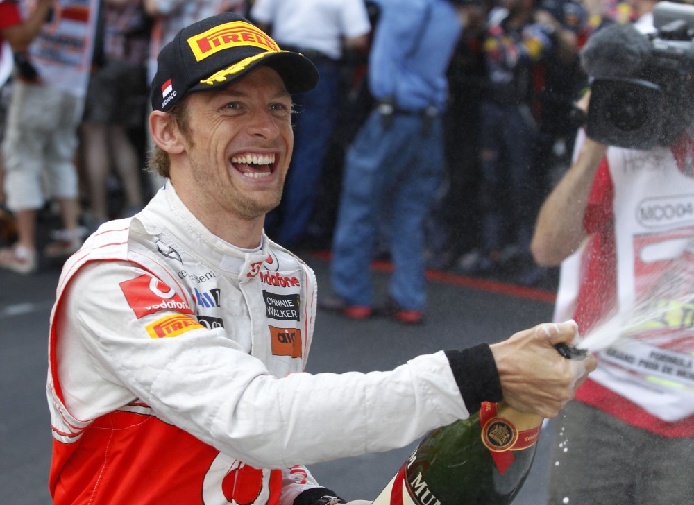 J. Buttonas: „McLaren“ turi iniciatyvą