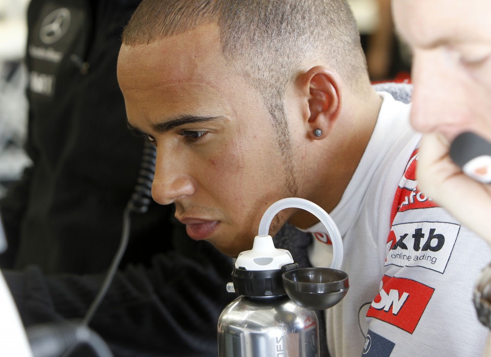 L. Hamiltonas: „McLaren“ praleido varžovus į priekį