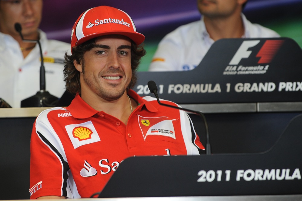 F. Alonso: „Ferrari“ artėja prie „Red Bull“