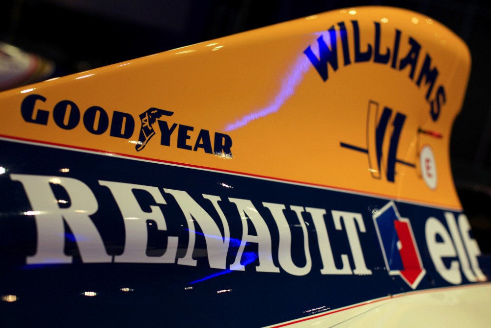 „Williams“ naudos „Renault“ variklius