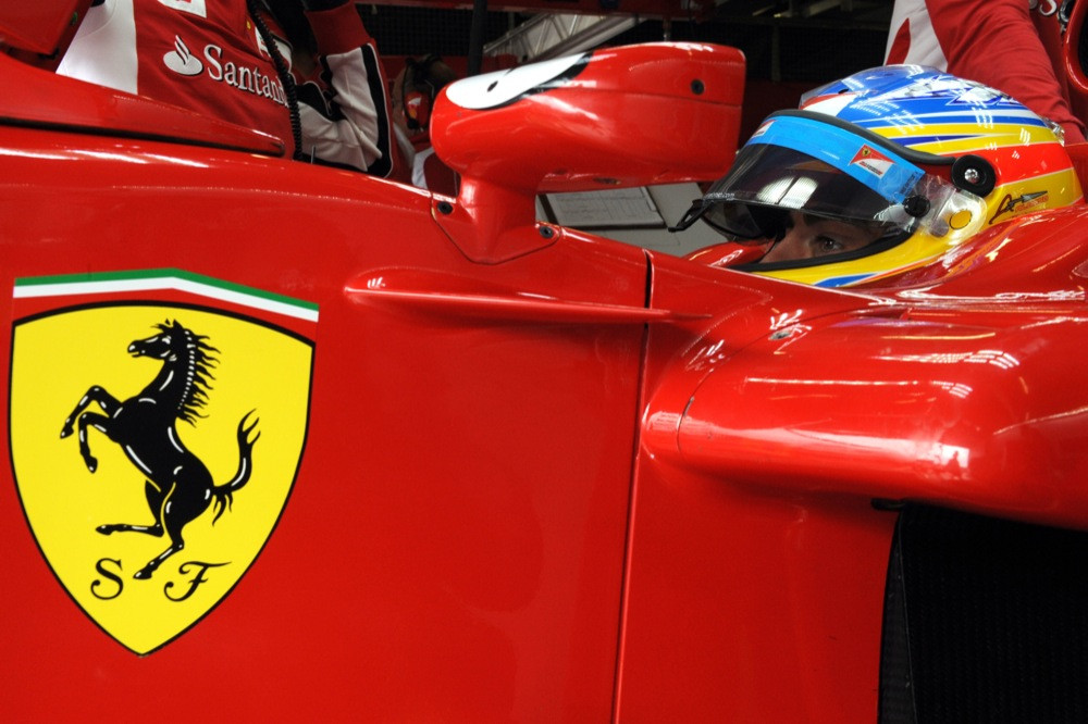 „Ferrari“ nuo rugsėjo visą dėmesį skirs 2012 m. bolidui