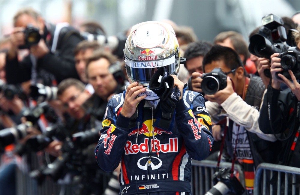 A. Newey: S. Vettelis titulą nori laimėti su trenksmu