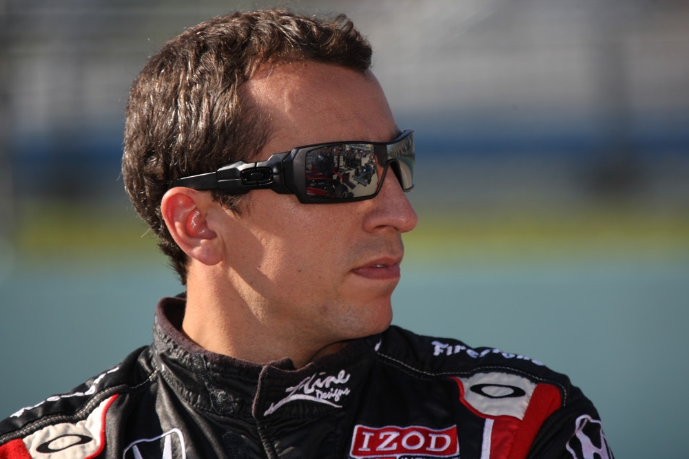IndyCar. J. Wilsonas patyrė nugaros traumą